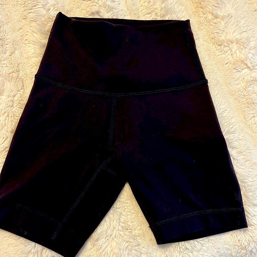 Lululemon high-rise biker short, 4 inch length